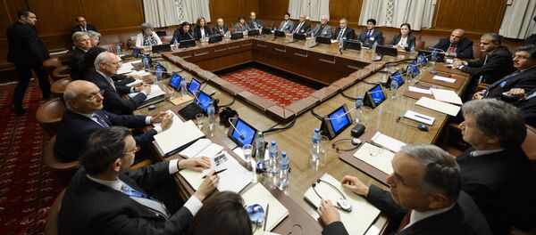 Specijalni izaslanik UN za Siriju Stafan de Mistura na međusirijskim mirovnim pregovorima u Ženevi Specijalni izaslanik UN za Siriju Stafan de Mistura na međusirijskim mirovnim pregovorima u Ženevi - Sputnik Srbija