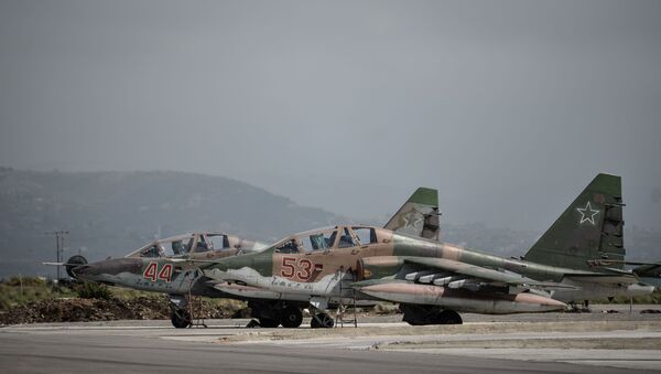 Avioni suhoj Su-25 u ruskoj avio-bazi Hmejmim u Siriji - Sputnik Srbija