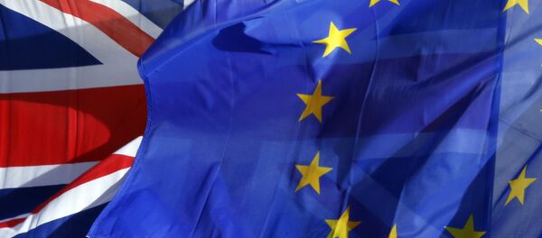 Заставе Велике Британије и ЕУ Заставе Велике Британије и ЕУ - Sputnik Србија