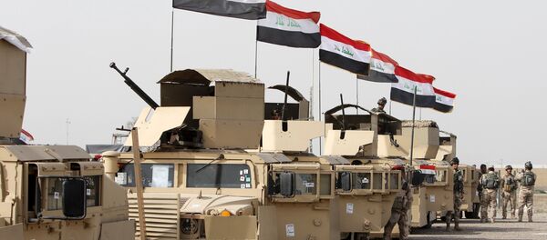 Iračka vojska na putu u Mosul i borbu sa teroristima DAEŠ-a Iračka vojska na putu u Mosul i borbu sa teroristima DAEŠ-a - Sputnik Srbija