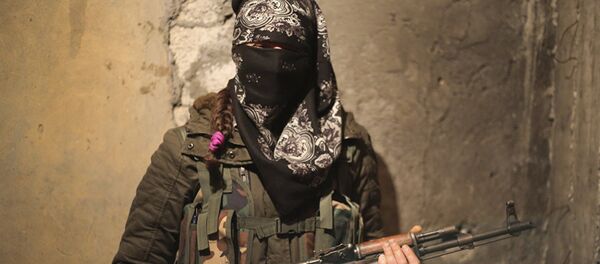 Припадница Радничке партије Курдистана Припадница Радничке партије Курдистана - Sputnik Србија