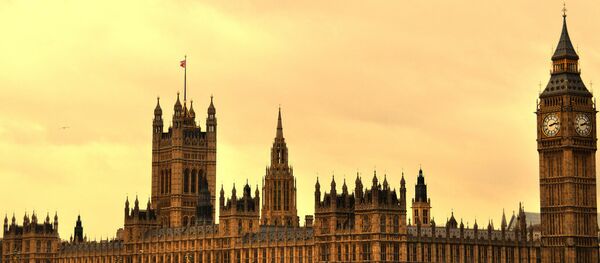 Вестминстерска палата у Лондону, поред Темзе, седиште је Парламента Уједињеног Краљевства Велике Британије  - Sputnik Србија