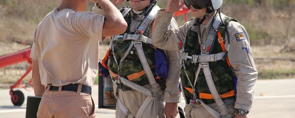 Руски пилоти у авио-бази Хмејмим у Сирији Руски пилоти у авио-бази Хмејмим у Сирији - Sputnik Србија