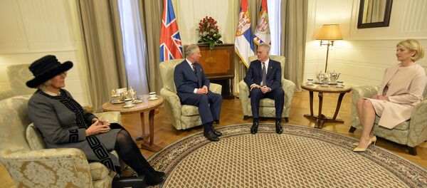 Tomislav Nikolić i princ Čarls sa ženama Tomislav Nikolić i princ Čarls sa ženama - Sputnik Srbija