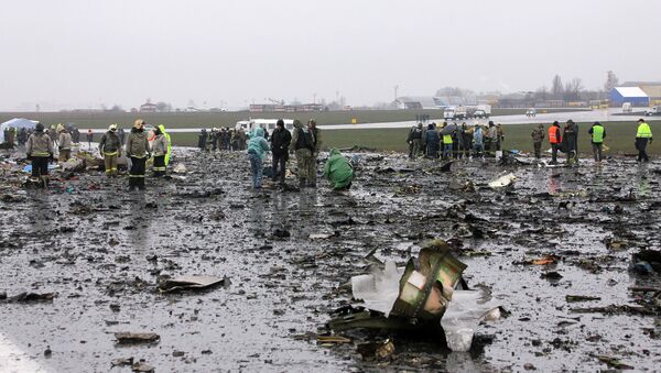 Делови боинга који је пао недалеко од аеродрома Ростова на Дону - Sputnik Србија