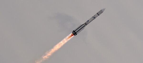 Старт ракеты Протон-М с космодрома Байконур - Sputnik Србија