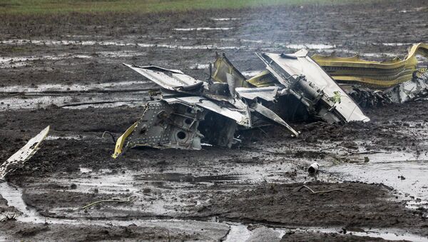 Ostaci aviona boing 737-800 na aerodromu u Rostovu na Donu. - Sputnik Srbija