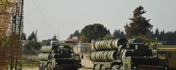 Чувени руски ПВО систем С-400 у бази у Латакији. - Sputnik Србија