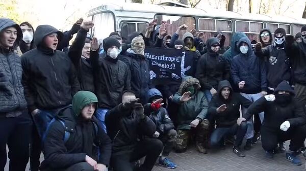 Sukob ukrajinskih neonacista sa policijom u Lavov - Sputnik Srbija