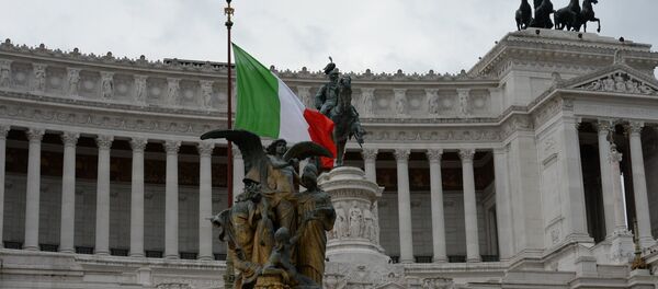 Spomenik prvom kralju ujedinjene Italije Vitoriju Emanuelu Drugom u Rimu Spomenik prvom kralju ujedinjene Italije Vitoriju Emanuelu Drugom u Rimu - Sputnik Srbija