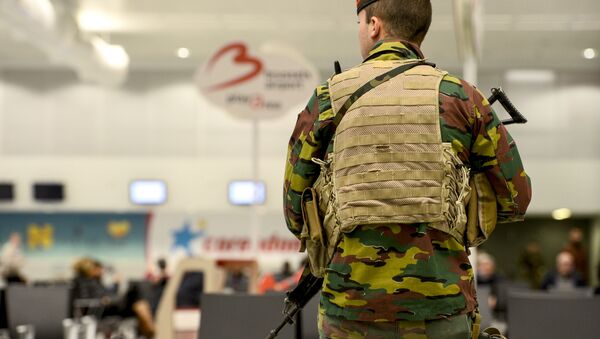 Војска Белгије на аеродрому у Бриселу после терористичког напада - Sputnik Србија