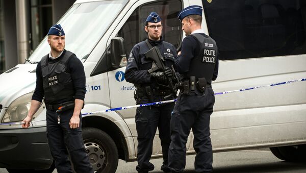 Policija ispred ulaza u Metro u Briselu posle terorističkog napada 22. marta - Sputnik Srbija