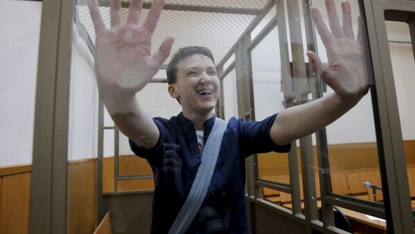 Ukrajinski pilot Nadežda Savčenko tokom objavljivanja presude - Sputnik Srbija