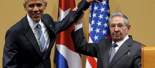 Председник САД Барак Обама и председник Кубе Раул Кастро - Sputnik Србија