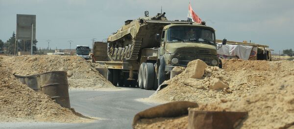 Војна техника сиријске армије у близини Палмире - Sputnik Србија