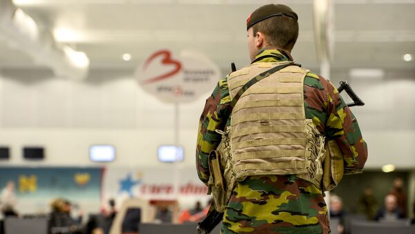 Belgijski vojnik na aerodromu Zaventem - Sputnik Srbija