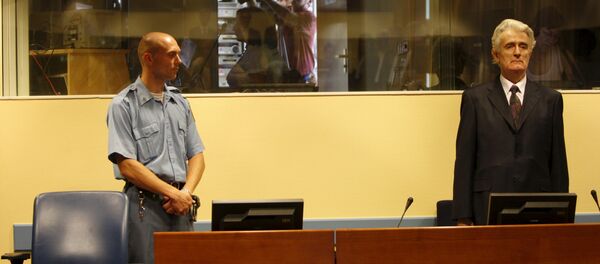 Радован Караџић у хашкој судници Радован Караџић у хашкој судници - Sputnik Србија