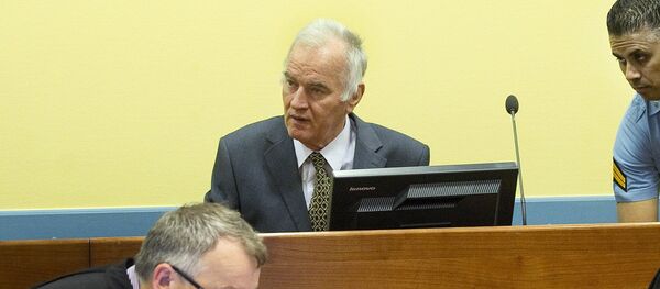 Ratko Mladić u haškoj sudnici - Sputnik Srbija