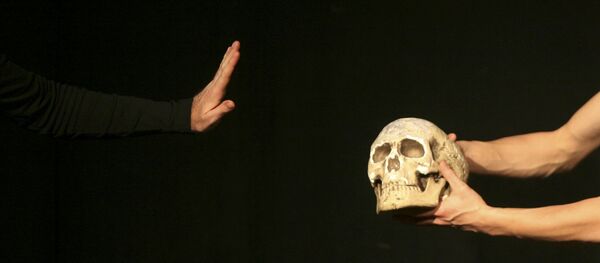 Детаљ из представе Хамлет Вилијема Шекспира - Sputnik Србија