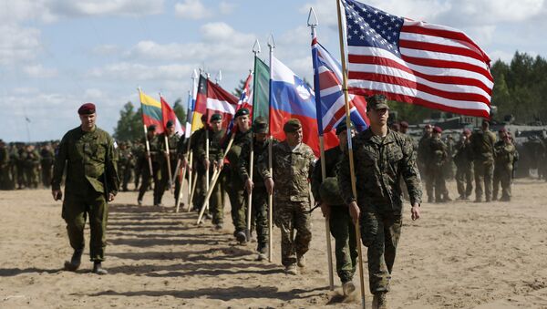 Војници из НАТО земаља присуствују церемонији отварања војне вежбе - Sputnik Србија