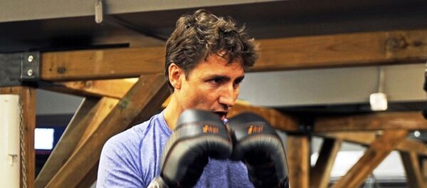 Џастин Трудо на бокс-тренингу - Sputnik Србија