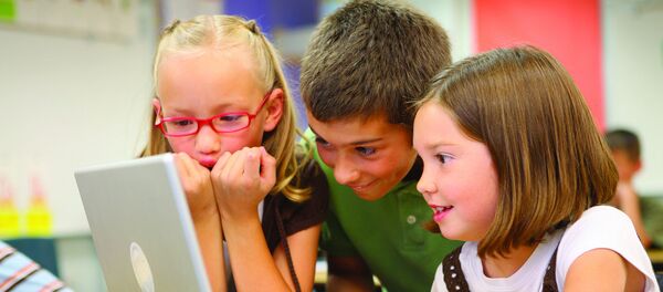 Ovako se deca danas igraju... Ovako se deca danas igraju... - Sputnik Srbija