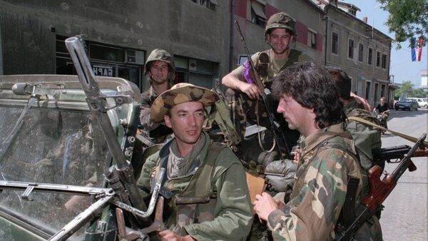 Хрватски војници у Книну 6. августа 1995 године, два дана после Олује - Sputnik Србија