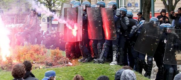 Сукоб француске полиције и демонстраната који се противе предлогу закона о раду, Париз - Sputnik Србија