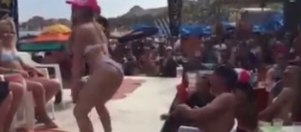 Twerking - Sputnik Србија