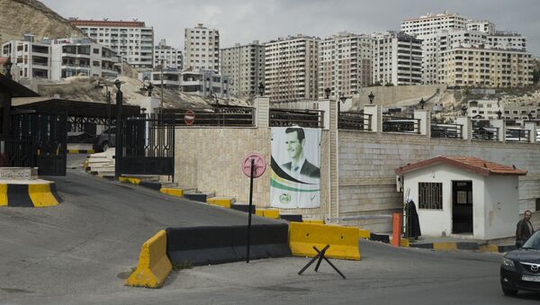 Портрет сиријског председника Башара  ел Асада на зиду у Дамаску, Сирија - Sputnik Србија