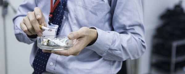 Запослени у фирми на паузи Запослени у фирми на паузи - Sputnik Србија