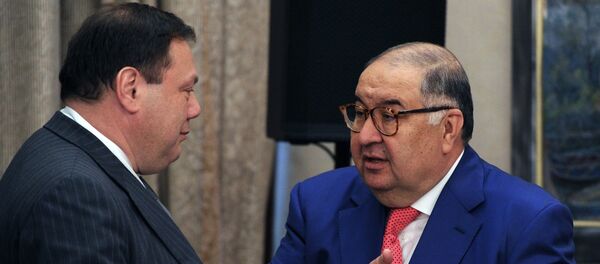 Biznismeni Mihail Fridman i Ališer Usmanov Biznismeni Mihail Fridman i Ališer Usmanov - Sputnik Srbija