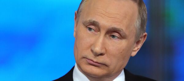 „Direktna linija“ sa predsednikom Rusije Vladimirom Putinom „Direktna linija“ sa predsednikom Rusije Vladimirom Putinom - Sputnik Srbija