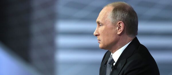 „Директна линија“ са председником Русије Владимиром Путином „Директна линија“ са председником Русије Владимиром Путином - Sputnik Србија