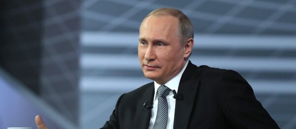 „Direktna linija“ sa predsednikom Rusije Vladimirom Putinom „Direktna linija“ sa predsednikom Rusije Vladimirom Putinom - Sputnik Srbija