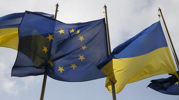 Zastave Ukrajine i Evropske unije - Sputnik Srbija