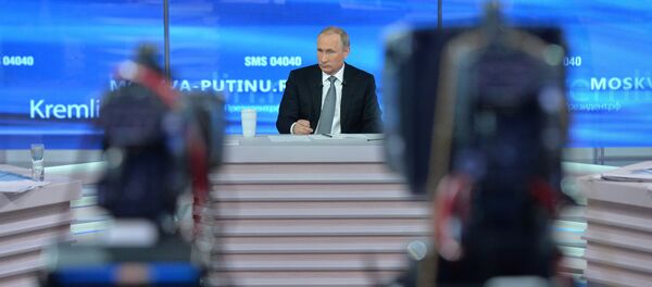 „Директна линија“ са председником Русије Владимиром Путином - Sputnik Србија