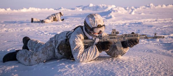 Припадници специјалних снага МУП-а Чеченије током војне вежбе на Северном полу - Sputnik Србија