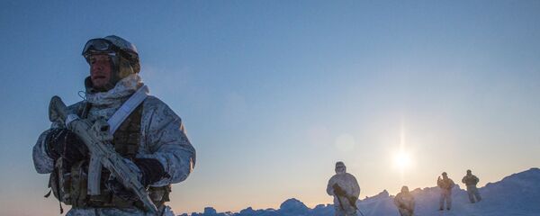 Pripadnici specijalnih snaga MUP-a Čečenije tokom vojne vežbe na Severnom polu - Sputnik Srbija