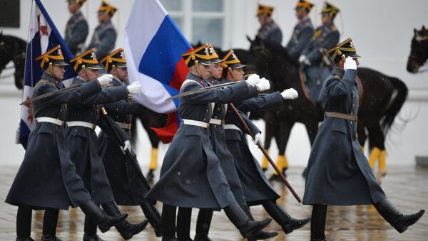 Церемонија промене страже испред московског Кремља - Sputnik Србија