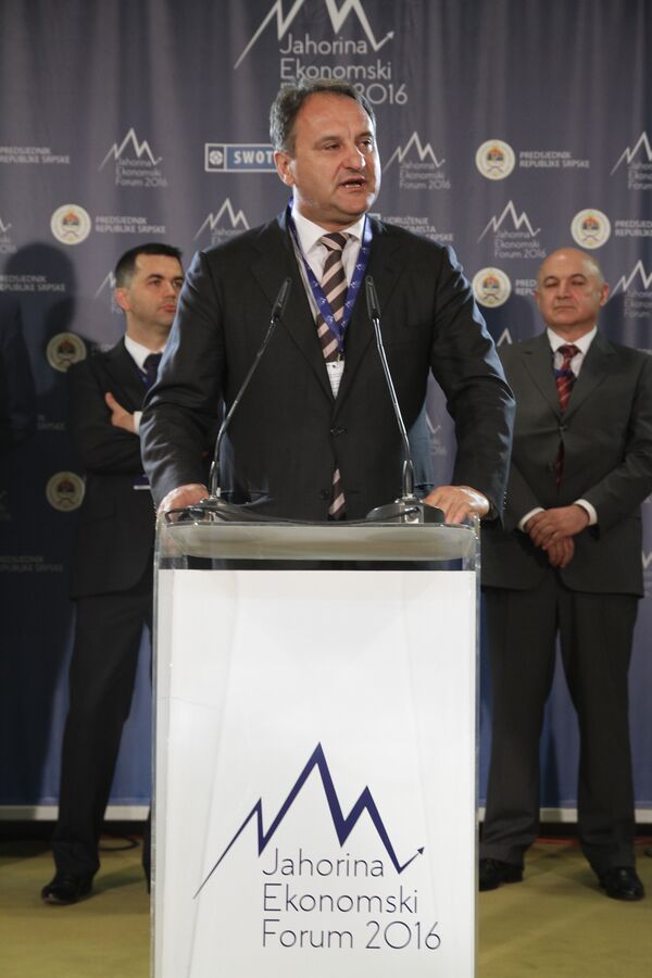 Александар Влаховић, председник Савеза економиста Србије на Економском форуму на Јахорини - Sputnik Србија