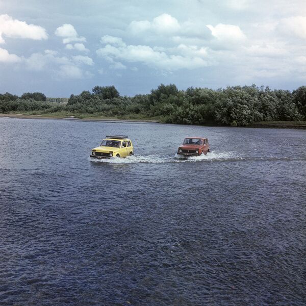Ovaj terenski sovjetski automobil postao je popularan u inostranstvu, a prodavan je širom sveta. „Lada niva” je prvo sovjetsko vozilo kojim je Rusija ušla na japansko tržište automobila. Ovaj terenski sovjetski automobil postao je popularan u inostranstvu, a prodavan je širom sveta. „Lada niva” je prvo sovjetsko vozilo kojim je Rusija ušla na japansko tržište automobila. - Sputnik Srbija