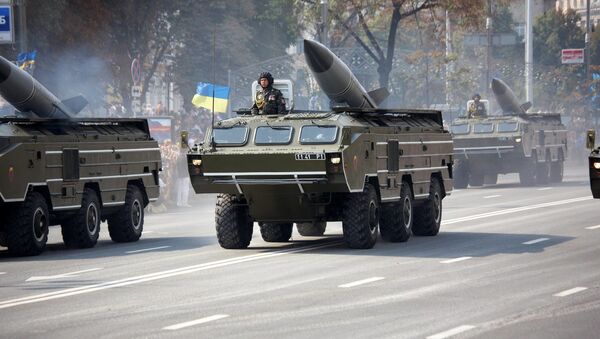 Ukrajinski sovjetski taktički vojni kompleks tačka U na paradi u Kijevu - Sputnik Srbija