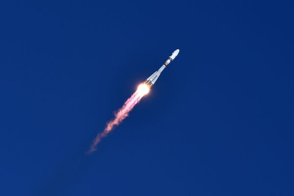 Prvi put sa „Vostočnog“ — Sojuz se vinuo u nebo - Sputnik Srbija