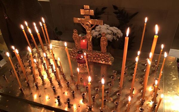 Služenje Uskršnje liturgije u Ruskoj crkvi u Beogradu - Sputnik Srbija