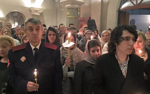 Služenje Uskršnje liturgije u Ruskoj crkvi u Beogradu - Sputnik Srbija
