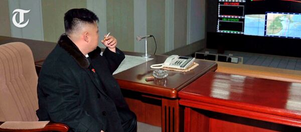 Ким Јонг Ун са цигаретом - Sputnik Србија