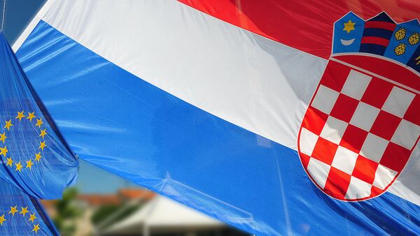 Zastave Hrvatske i EU - Sputnik Srbija