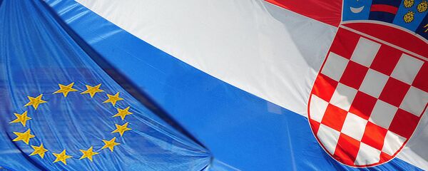 Zastave Hrvatske i EU - Sputnik Srbija
