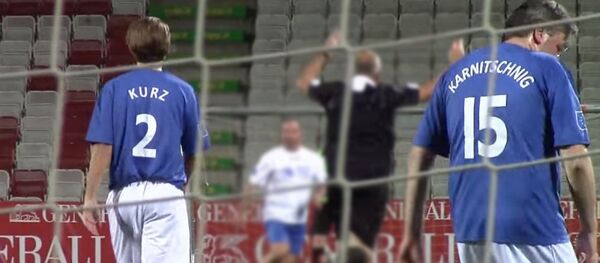 Фудбалски меч између Будућих земаља ЕУ и чланица ЕУ , које су представљали политичари, у Бечу Фудбалски меч између Будућих земаља ЕУ и чланица ЕУ , које су представљали политичари, у Бечу - Sputnik Србија